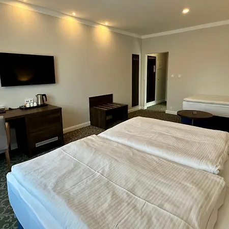 Village Pensjonat 3*