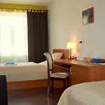 Village Pensionat 3*